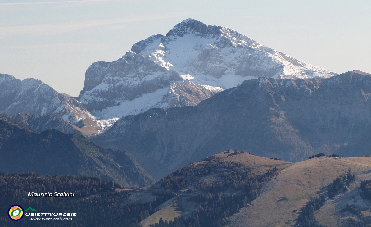 25 Zoom sul Pizzo Arera....JPG